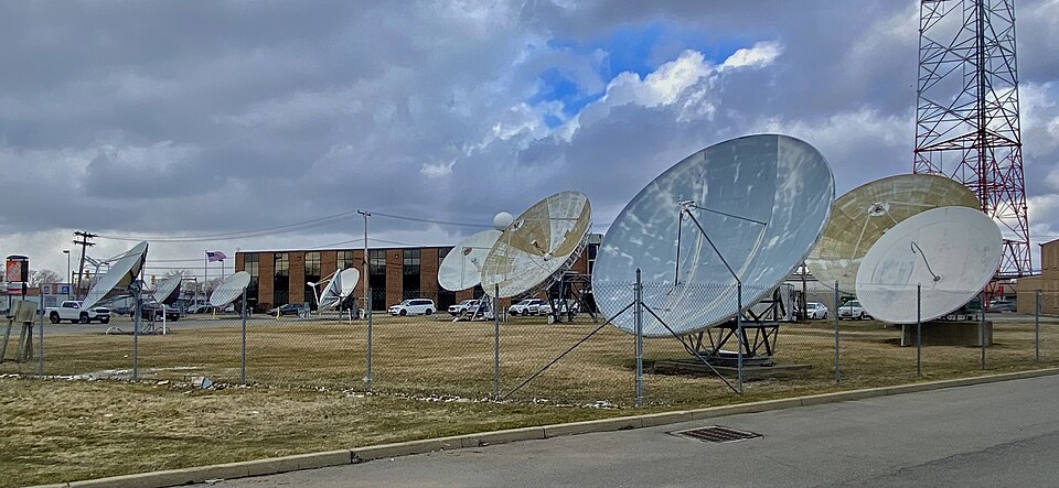 Camp de antene satelit folosite pentru receptia canalelor tv romanesti gratis prin satelit
